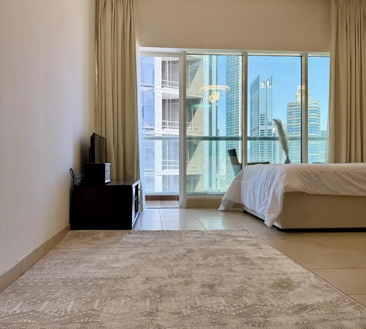 Burj Al Nujoom Downtown 2 Mins Walk To Dubai Mall Burj Al Nujoom United Arab Emirates
