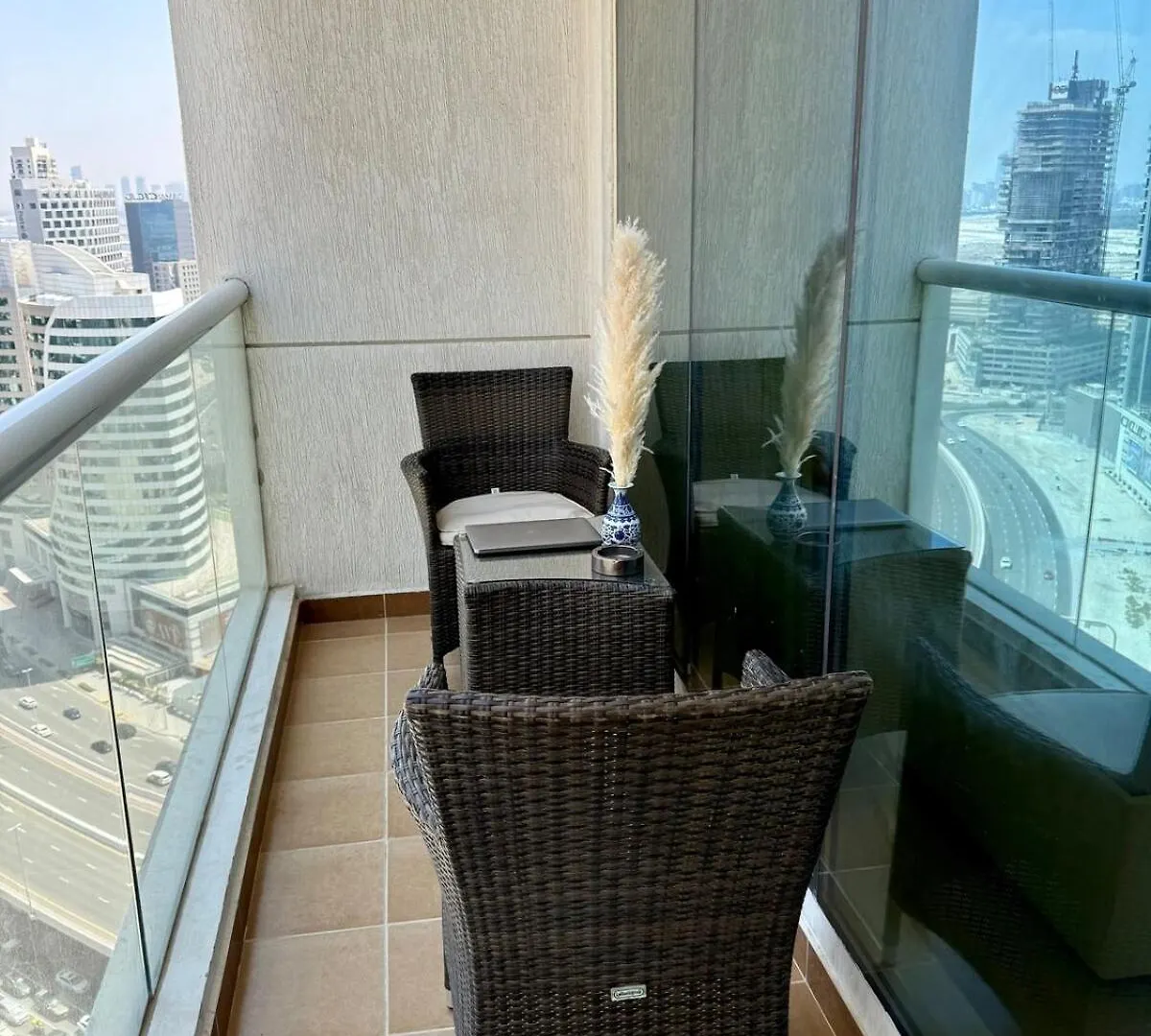 Burj Al Nujoom Downtown 2 Mins Walk To Dubai Mall Burj Al Nujoom Apartment